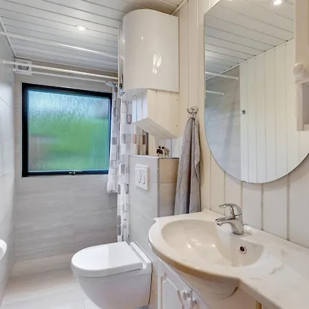 Sune - 500m From The Sea By Interhome *